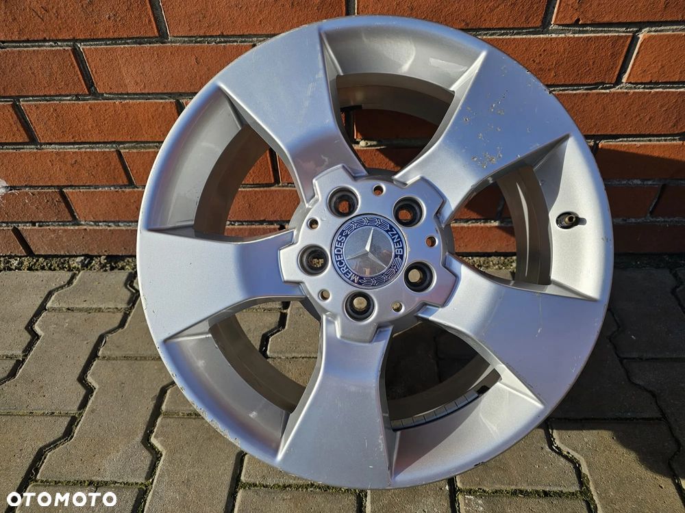 (F99) Mercedes-Benz OE C-Klasa GLK W204 / A2044013102 / 8Jx17 ET57 5x112