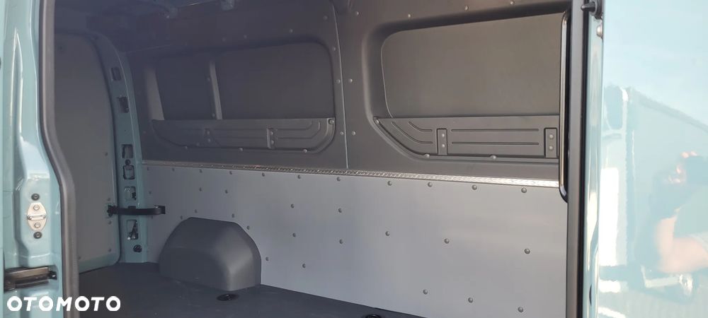 Renault MASTER L3H2 AT9 - 16