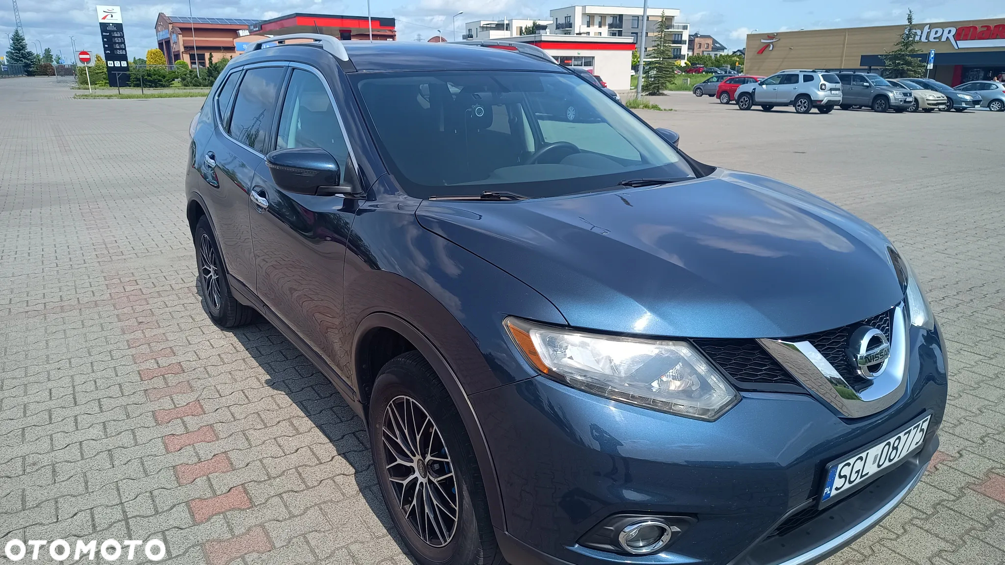 Nissan Rogue - 3