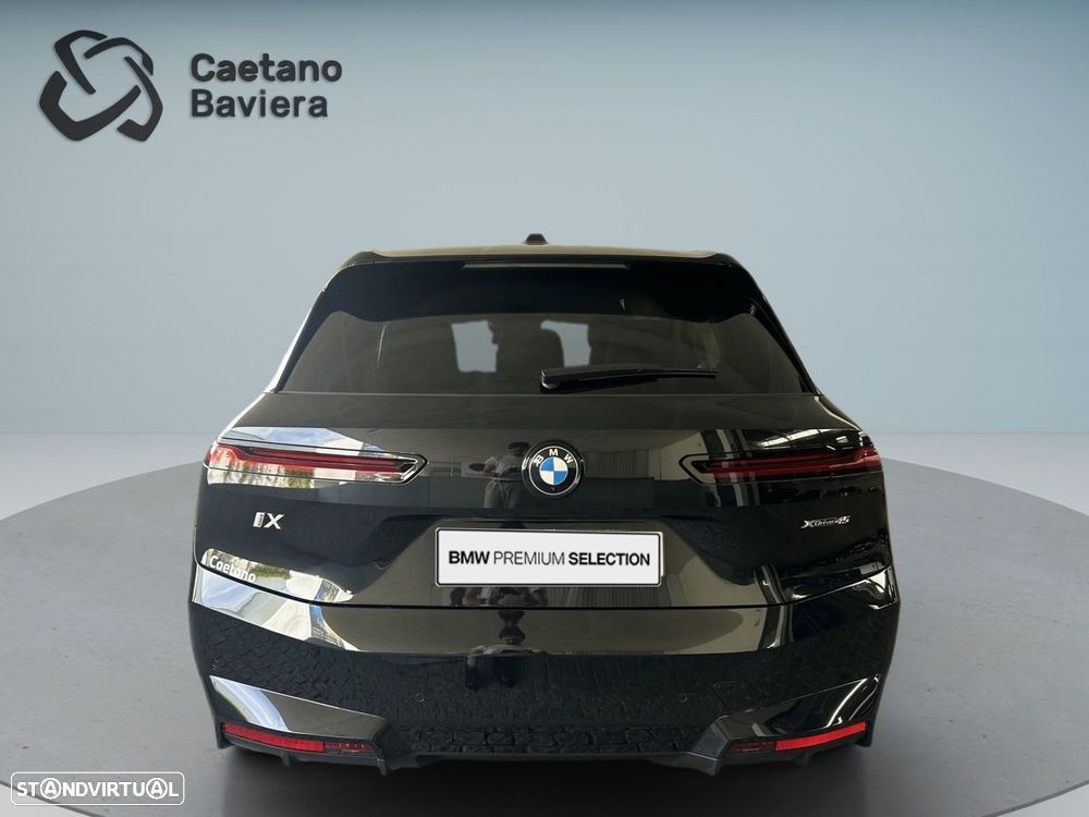 BMW iX xDrive 45 - 6