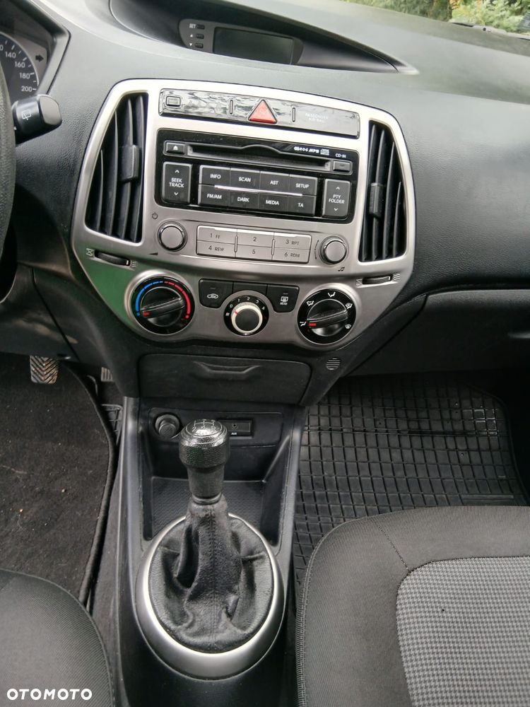 Hyundai i20 1.25 Wersja Jubileuszowa - 11