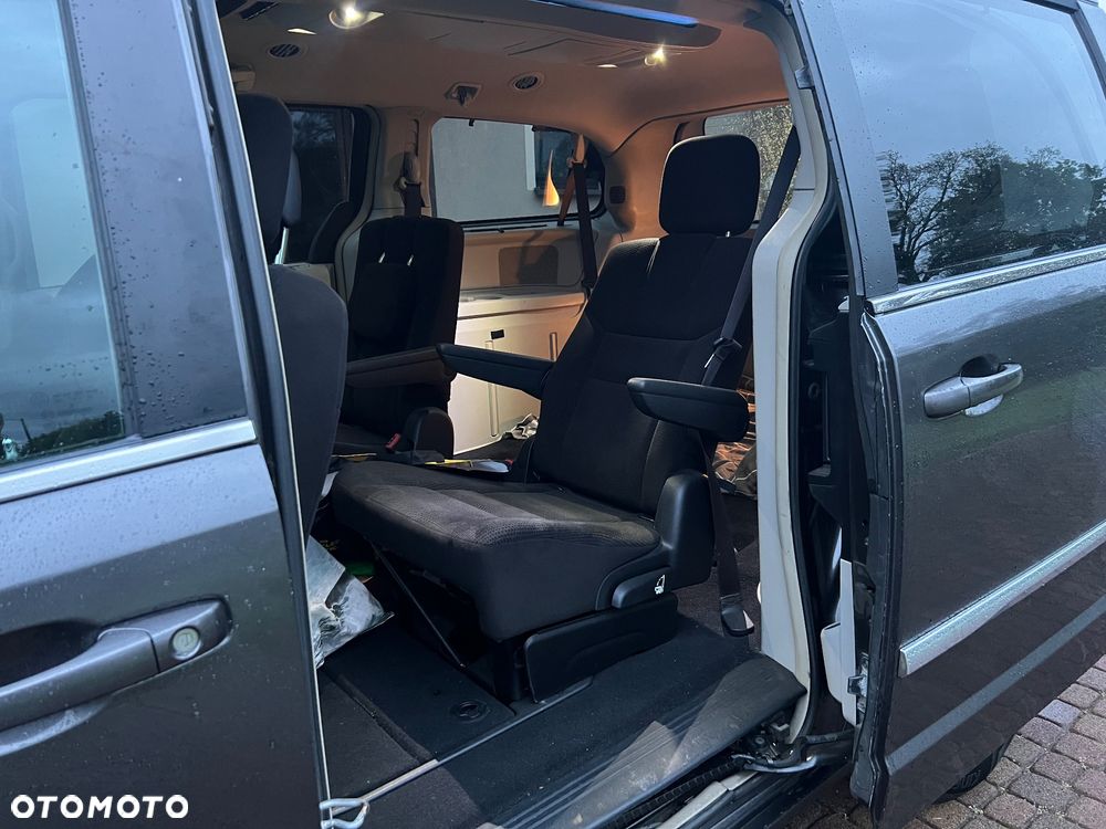 Chrysler Town & Country 3.6 Touring - 8