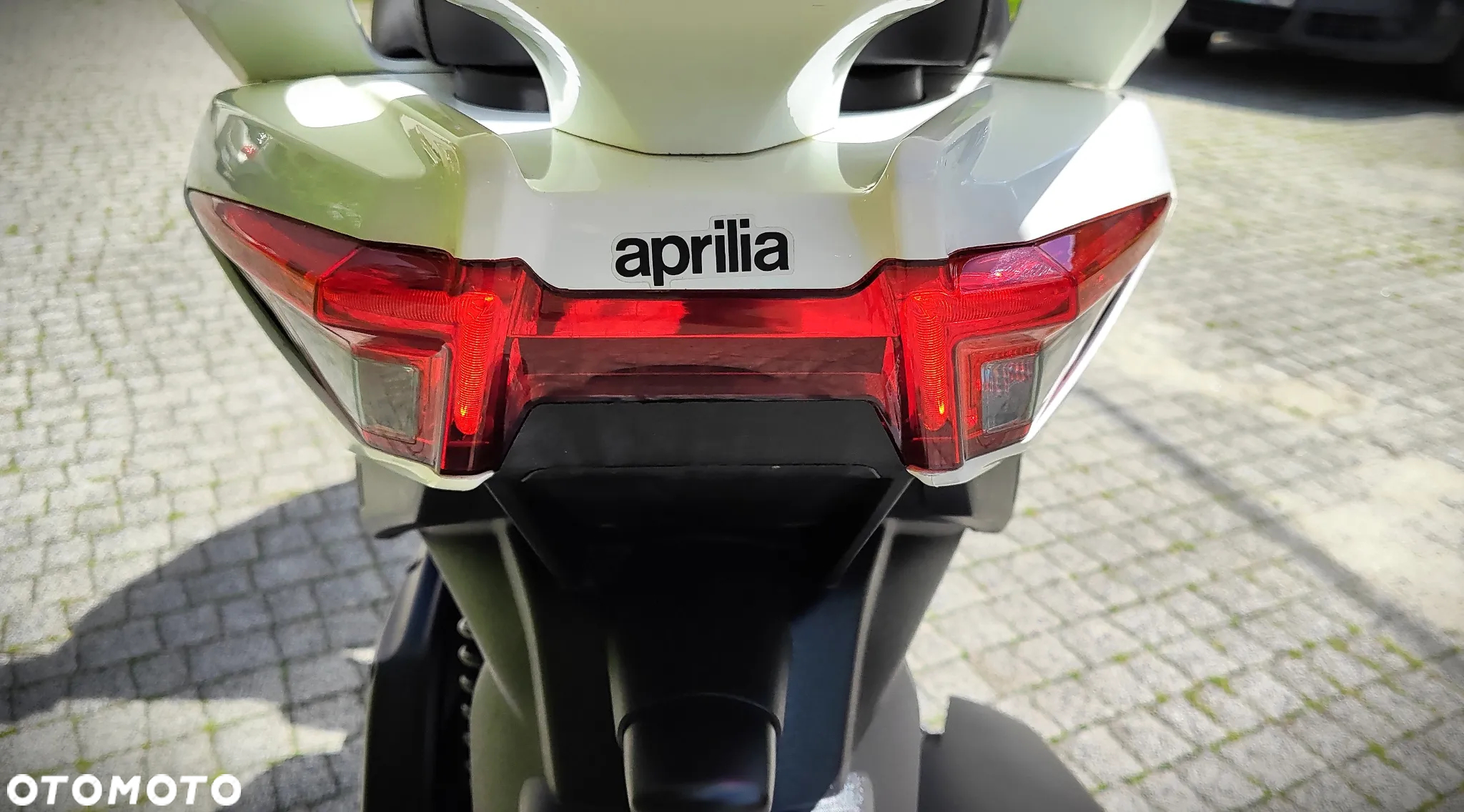 Aprilia Inny - 10