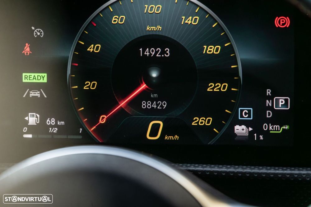 Mercedes-Benz A 250 e AMG Line - 19