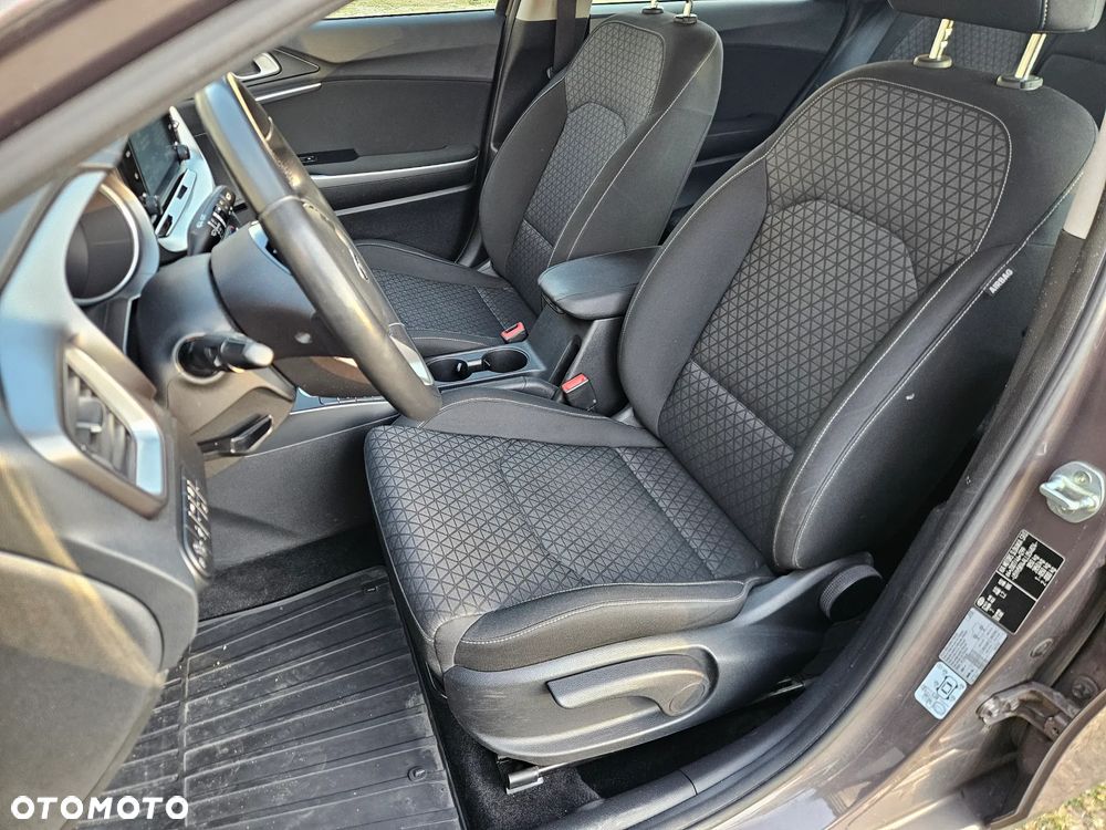Kia Ceed 1.4 T-GDI M - 17