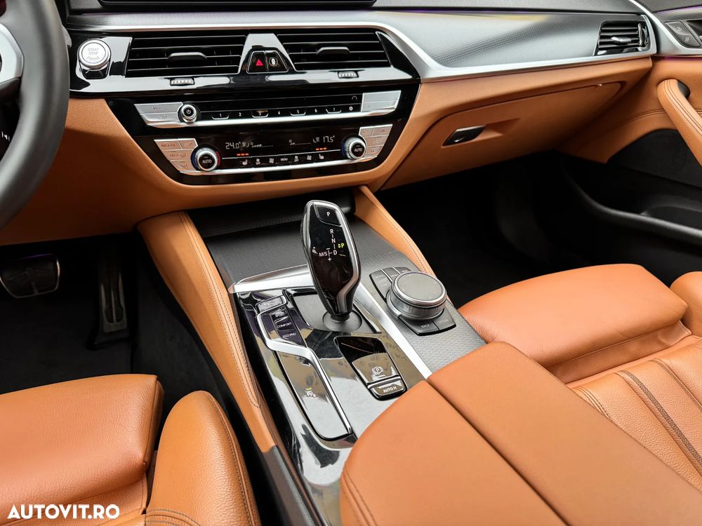 BMW Seria 5 520d xDrive Aut. M Sport Edition - 9