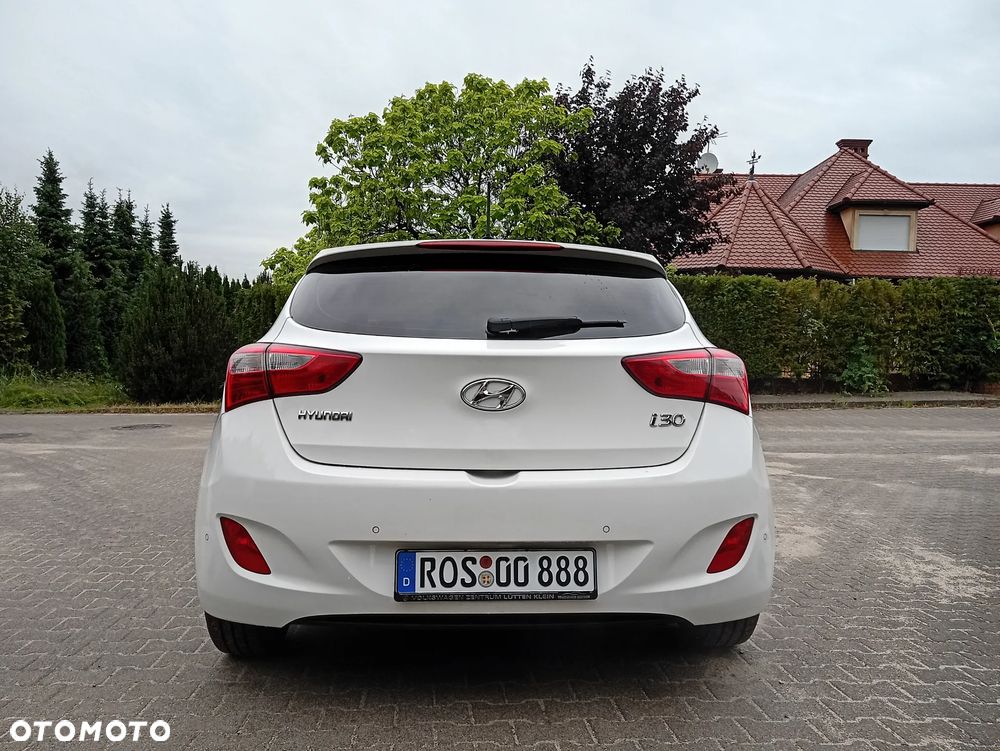Hyundai i30 1.4 Fifa World Cup Edition - 10