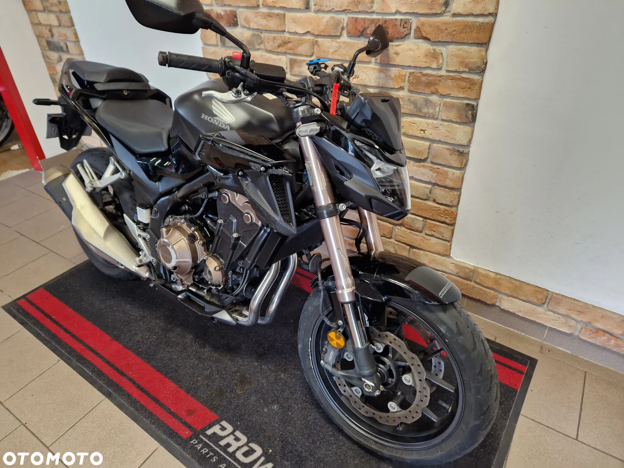 Honda CB - 23