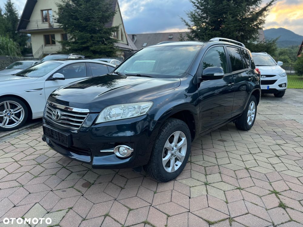 Toyota RAV4 - 1