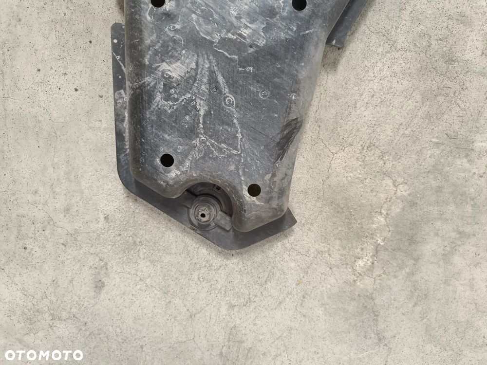 Osłona Zbiornika Adblue Skoda Octavia Karoq Seat Ateca VW T-Roc T-Cross Audi Płyta podwozia 5Q0131331C - 3