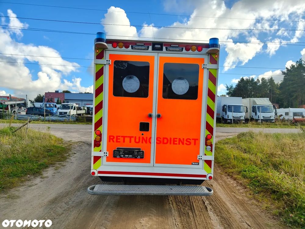 Mercedes-Benz SPRINTER - 4