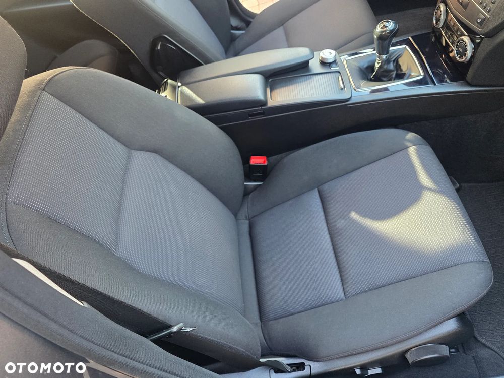 Mercedes-Benz Klasa C 200 Kompressor Elegance - 30