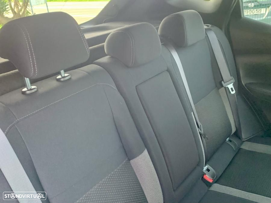 Nissan Qashqai 1.5 dCi N-Connecta J18 - 4