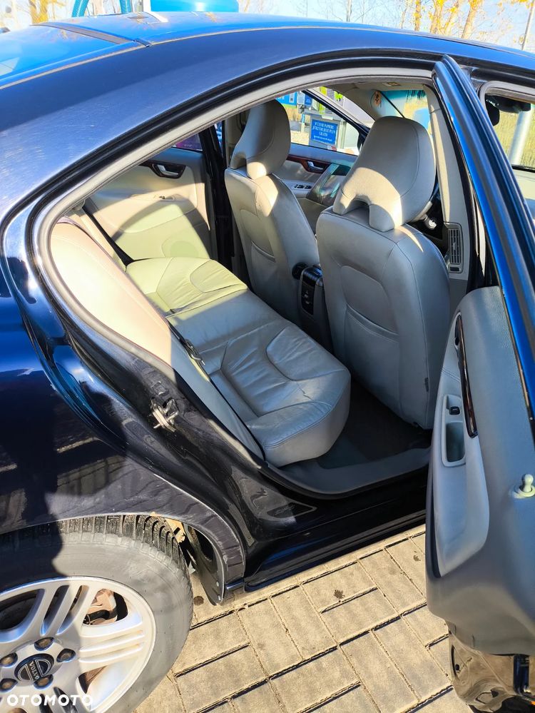 Volvo S60 2.5T Momentum - 9