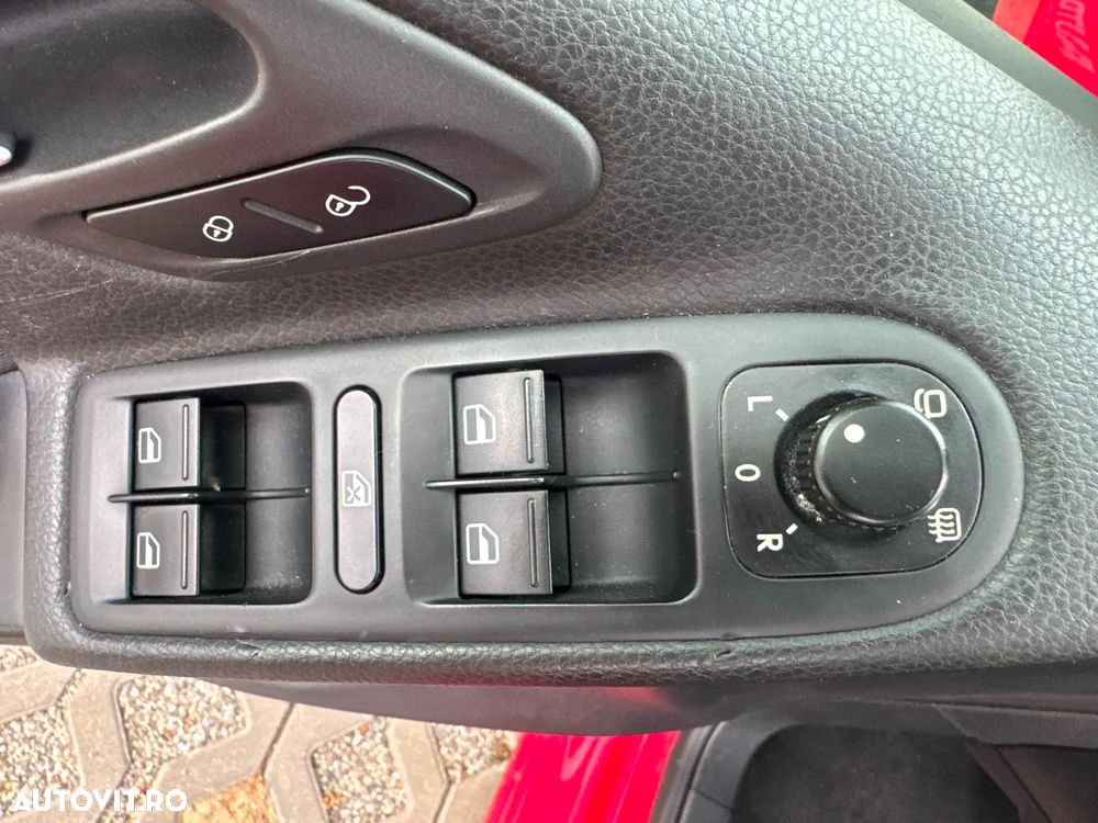 Volkswagen Golf 1.6 TDI DPF move - 20