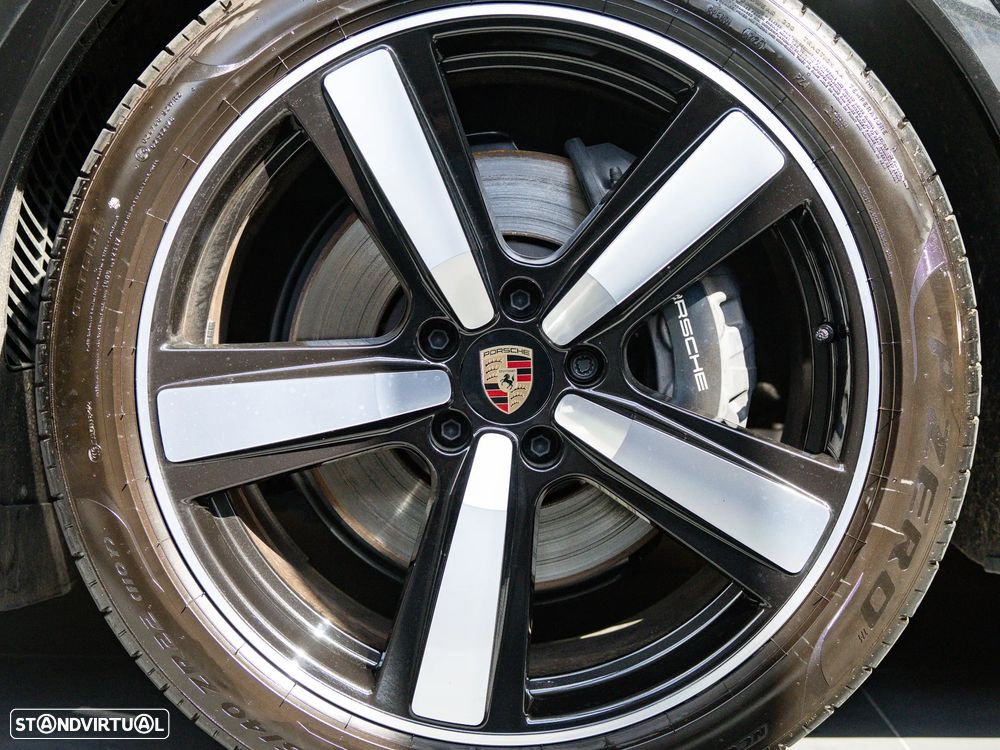 Porsche Cayenne Coupé E-Hybrid - 17