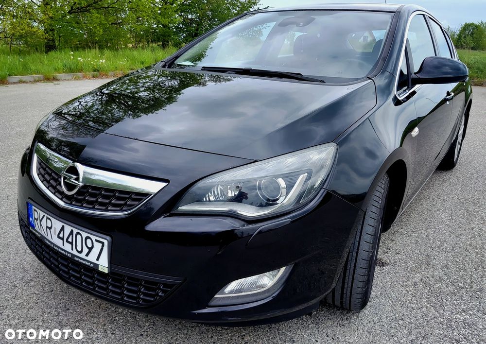 Opel Astra 1.4 T Cosmo - 1