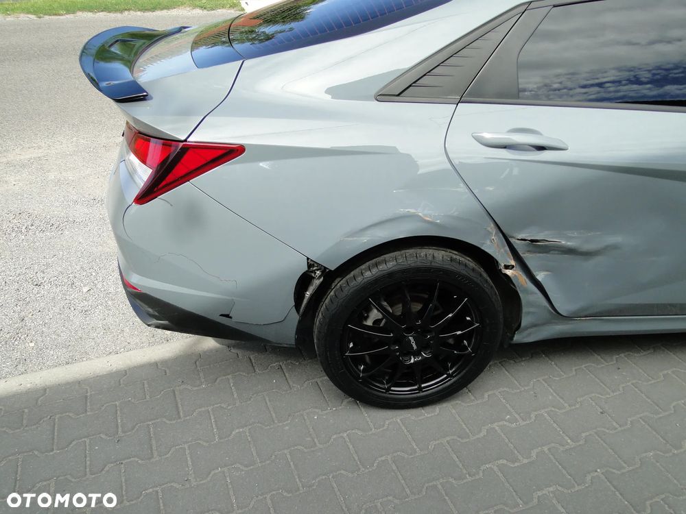 Hyundai Elantra 1.6 Smart CVT - 38