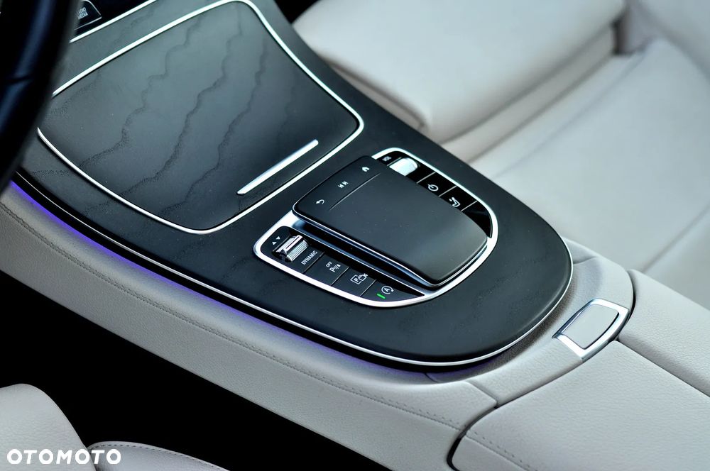 Mercedes-Benz Klasa E 220 d 9G-TRONIC Edition AVANTGARDE - 30