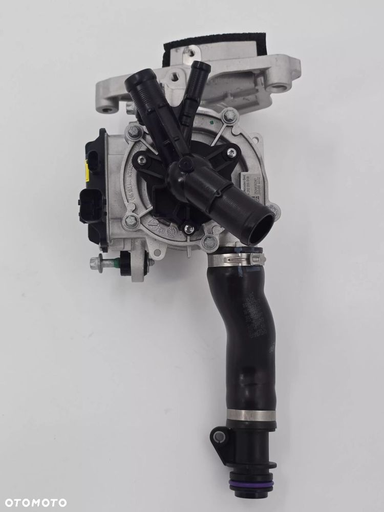NOWA ORYGINALNA ELEKTRYCZNA POMPA WODY MERCEDES A2822000101 - 2