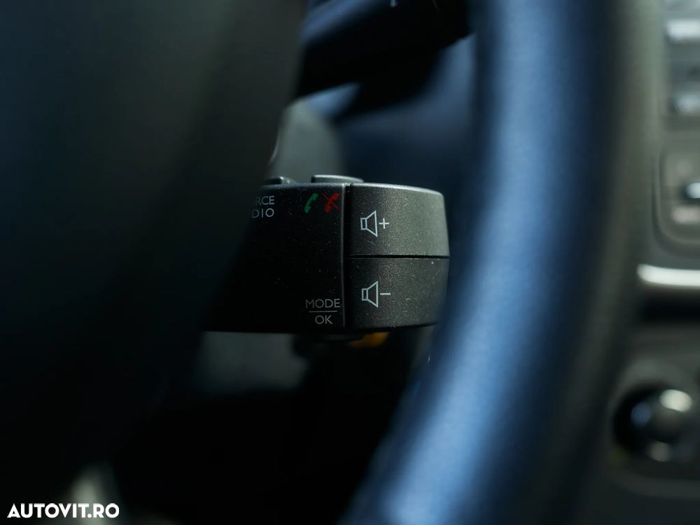 DACIA Logan 2016 — imagine 16