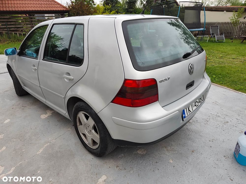 Volkswagen Golf 1.6 - 4