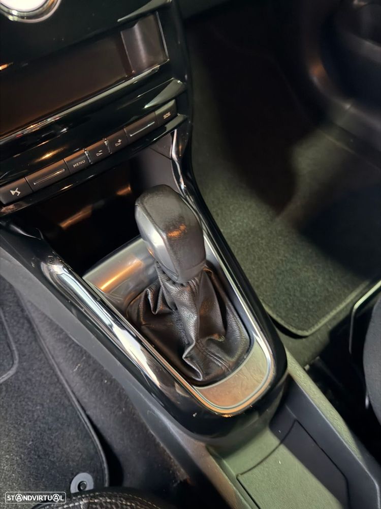 DS DS3 PureTech 110 Start & Stop EAT6 CONNECTED CHIC - 16