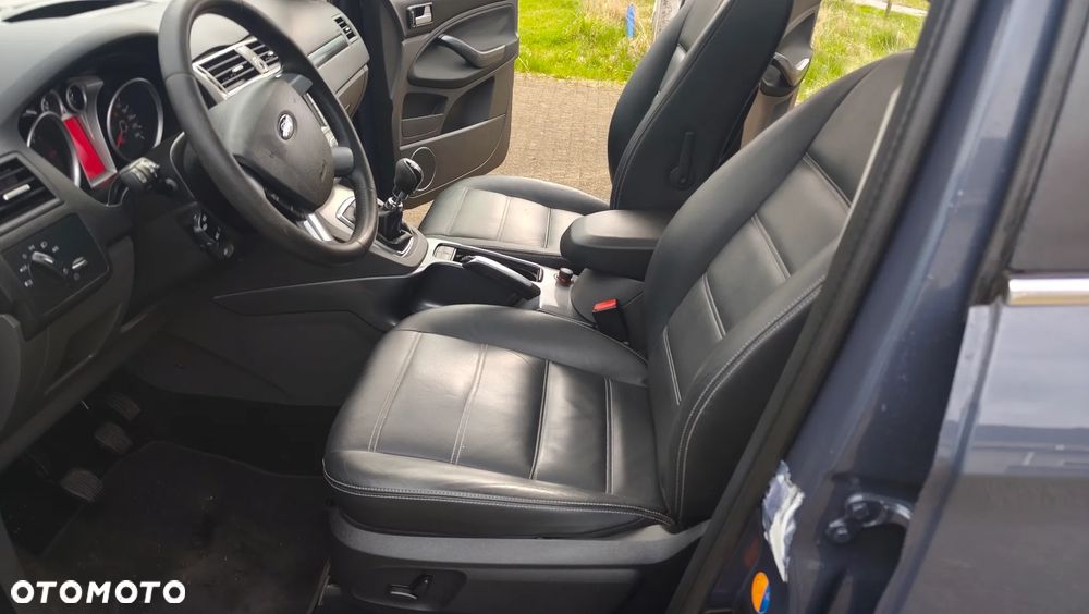 Ford Kuga 2.0 TDCi Titanium FWD - 11