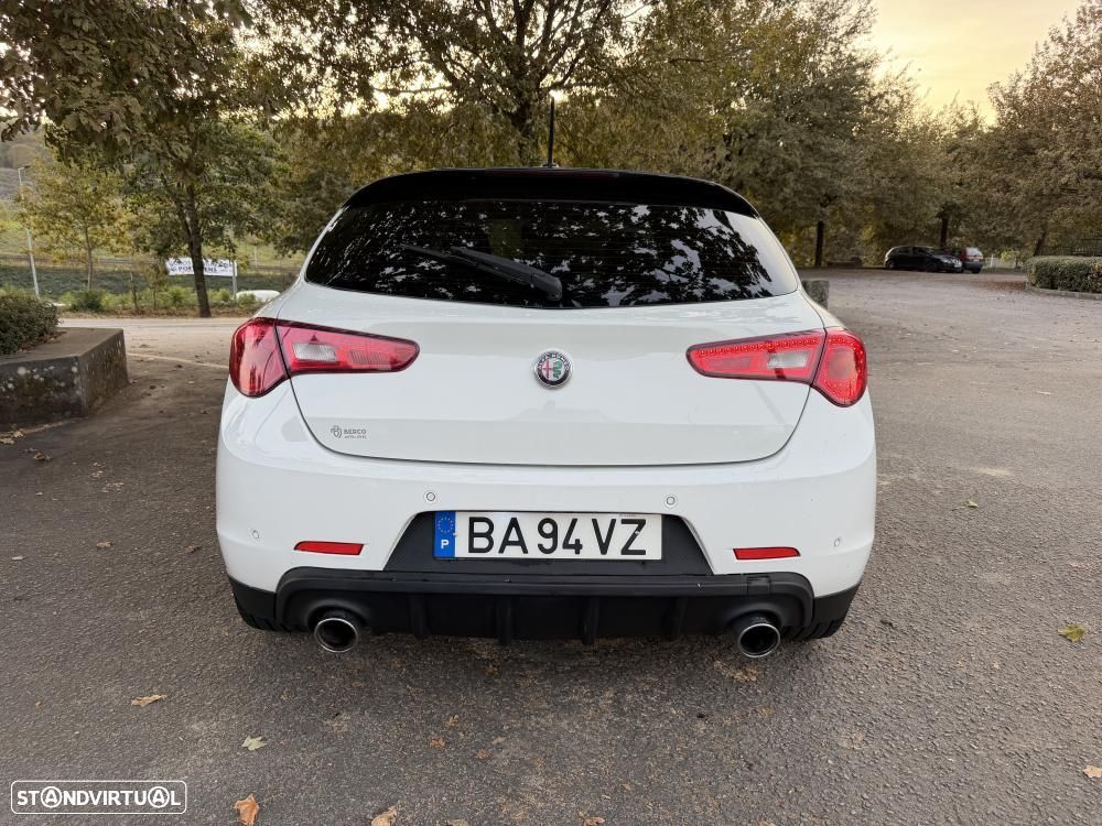Alfa Romeo Giulietta 2.0 JTDM 16V Veloce - 6