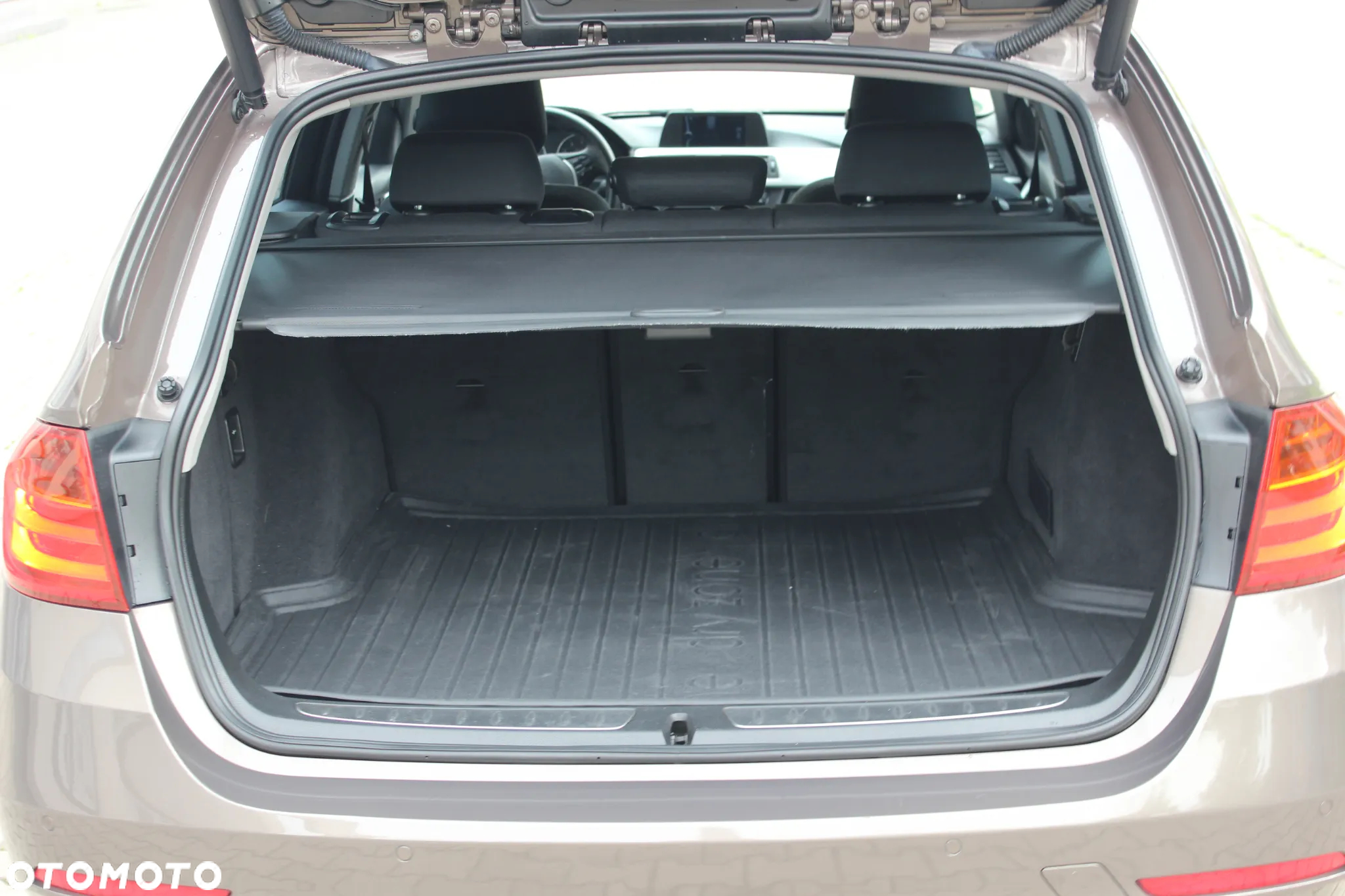 BMW Seria 3 320d Efficient Dynamics - 11