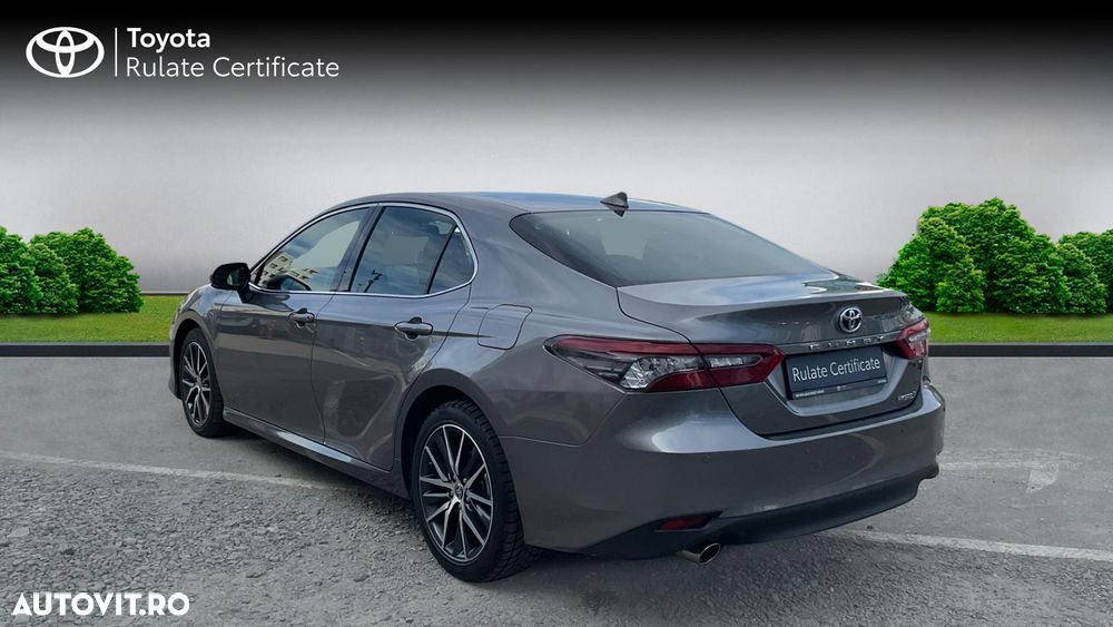 Toyota Camry 2.5 Exclusive - 4