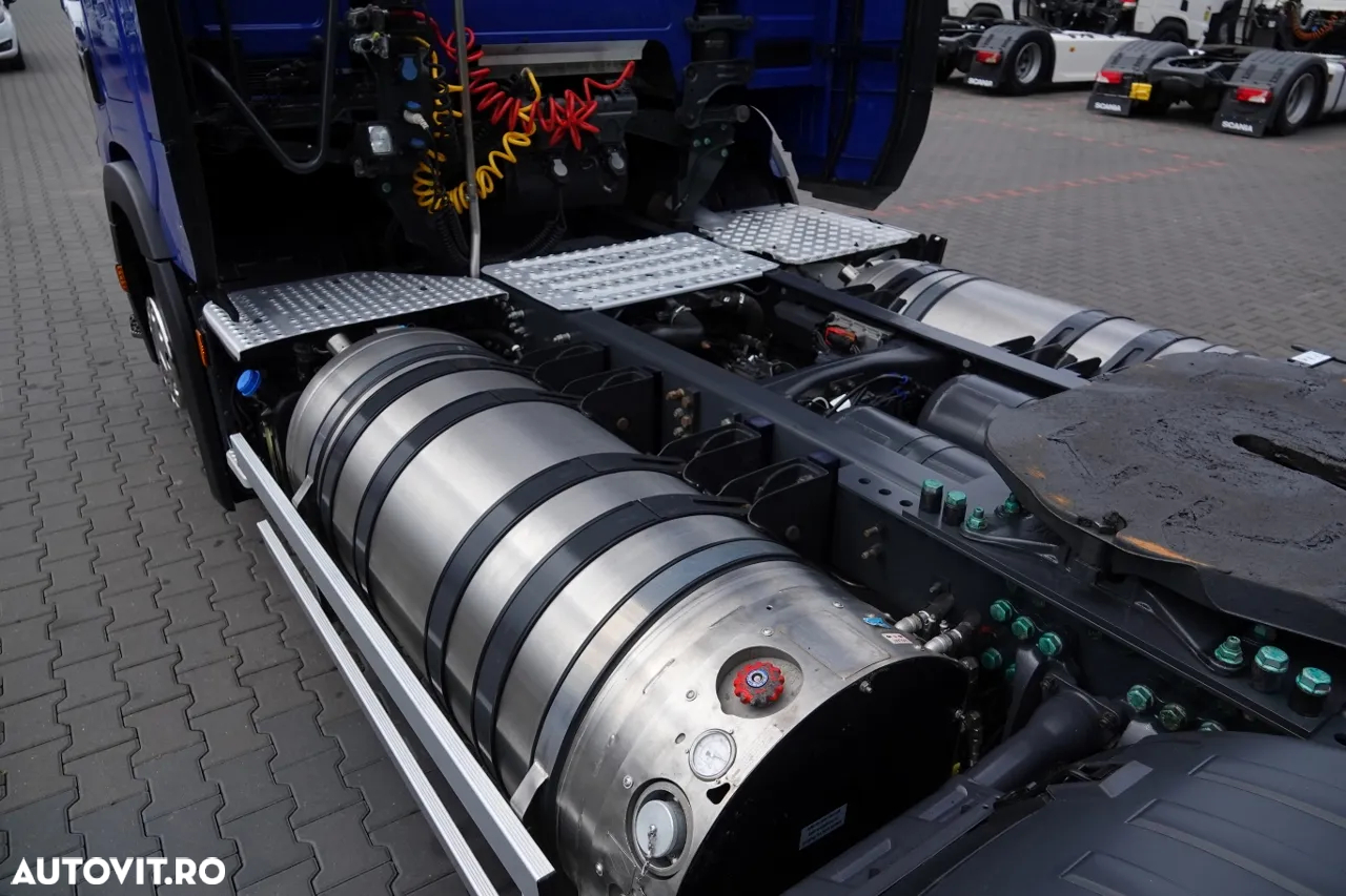 Scania R 410 / GNL / RETARDER / COMPLET AIRMATIC / 2020 - 13
