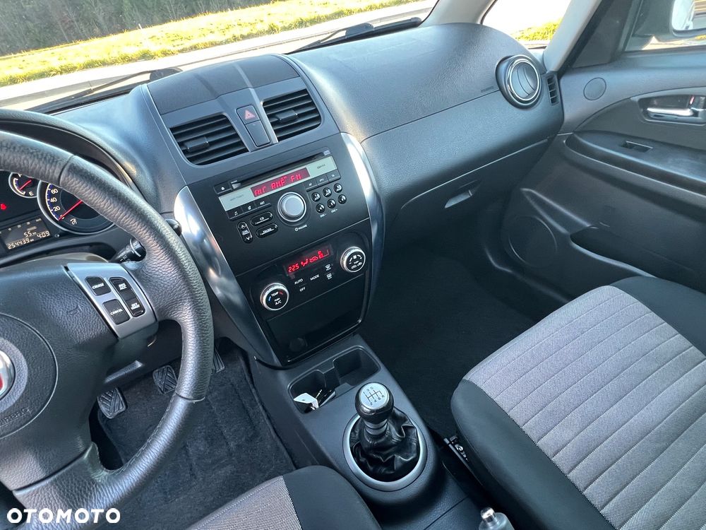 Fiat Sedici 2.0 Multijet DPF 4x4 Luxury - 16