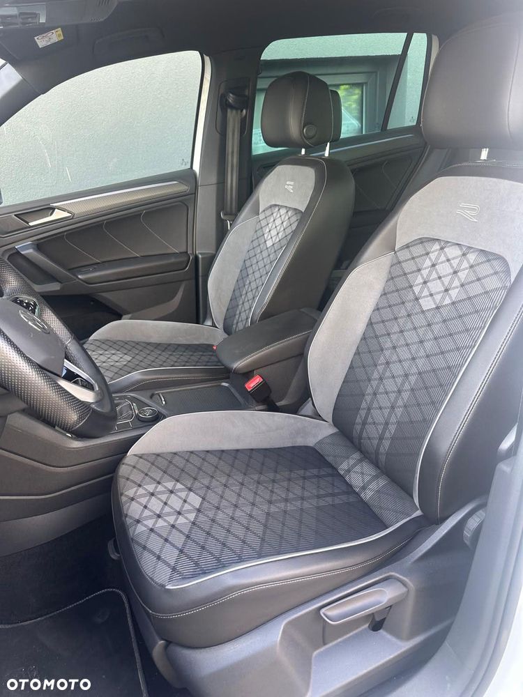 Volkswagen Tiguan 2.0 TDI SCR 4MotION DSG R-Line - 11