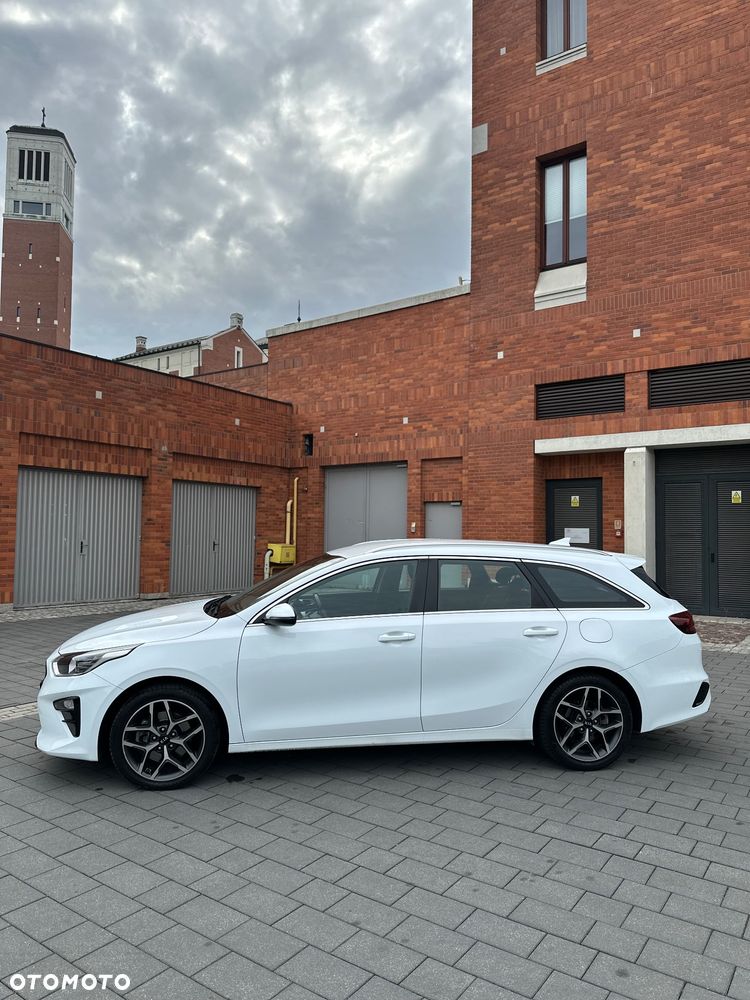 Kia Ceed 1.6 CRDi mHEV L DCT - 22