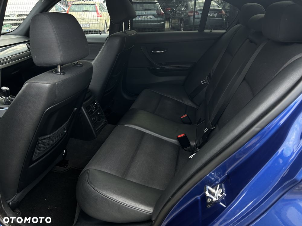 BMW Seria 3 - 18