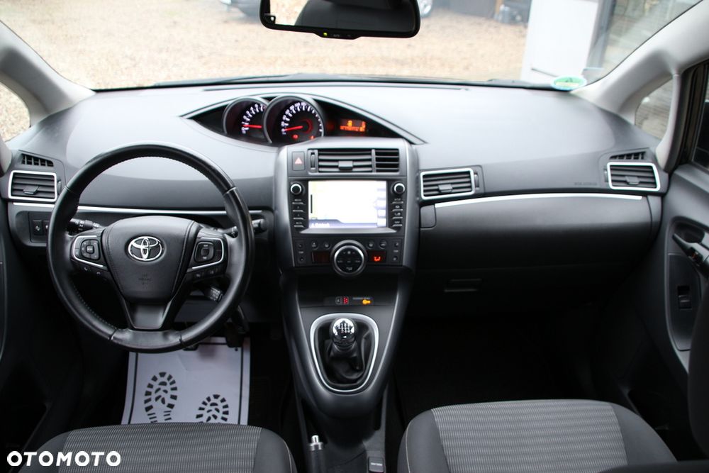Toyota Verso 1.8 Sol plus NAVI 7os - 26