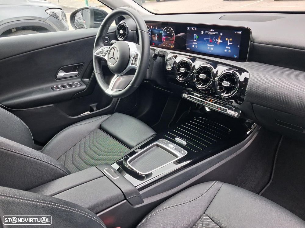 Mercedes-Benz A 200 Standard - 12