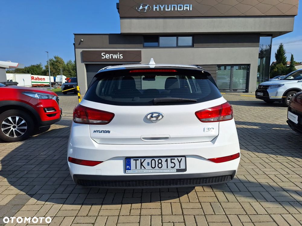 Hyundai i30 1.5 DPI Classic + - 4