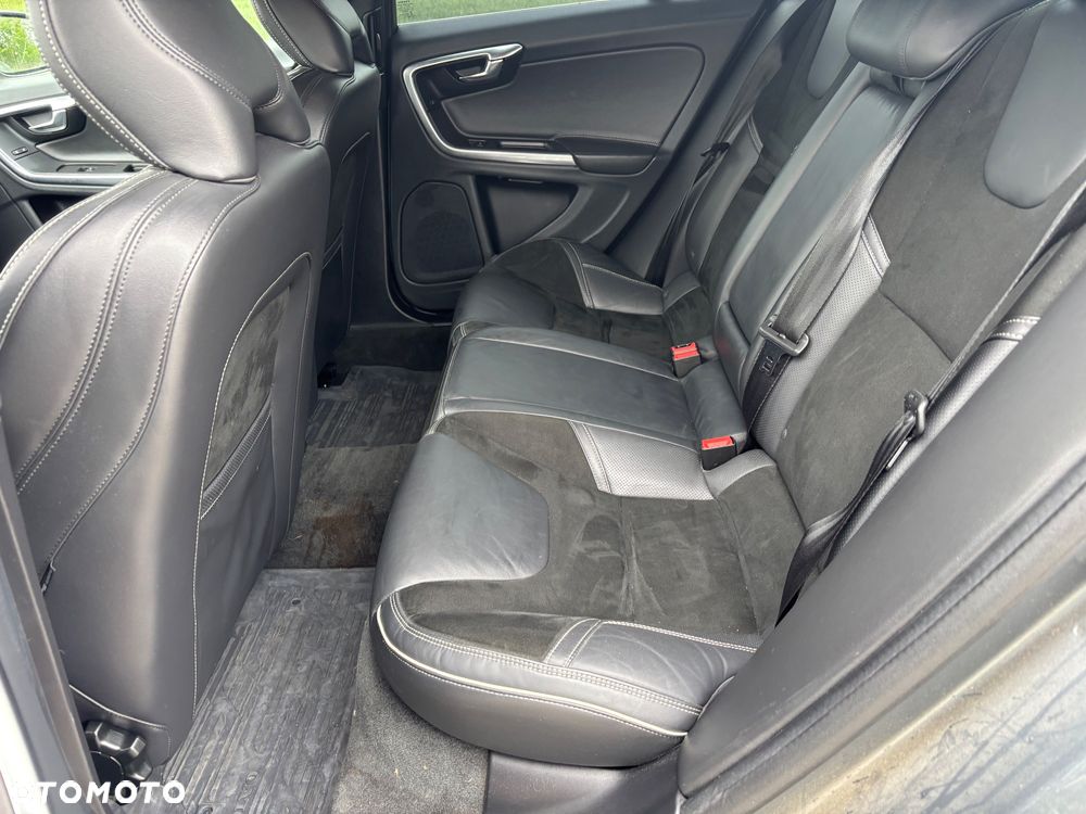 Volvo S60 T5 Drive-E R-Design Summum - 9