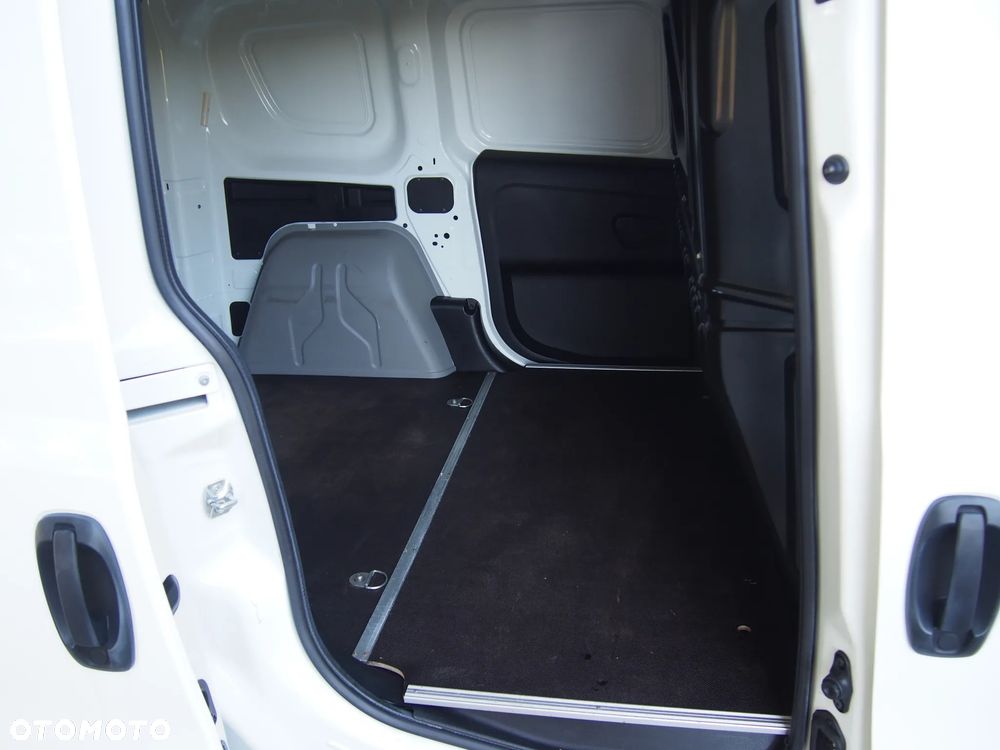 Opel COMBO - 31