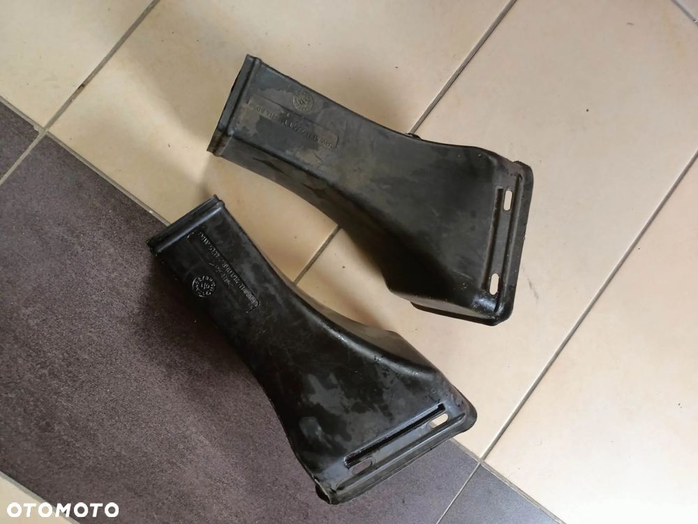 Wlot powietrza na tarcze BMW E39 Mpakiet lewy prawy - 2