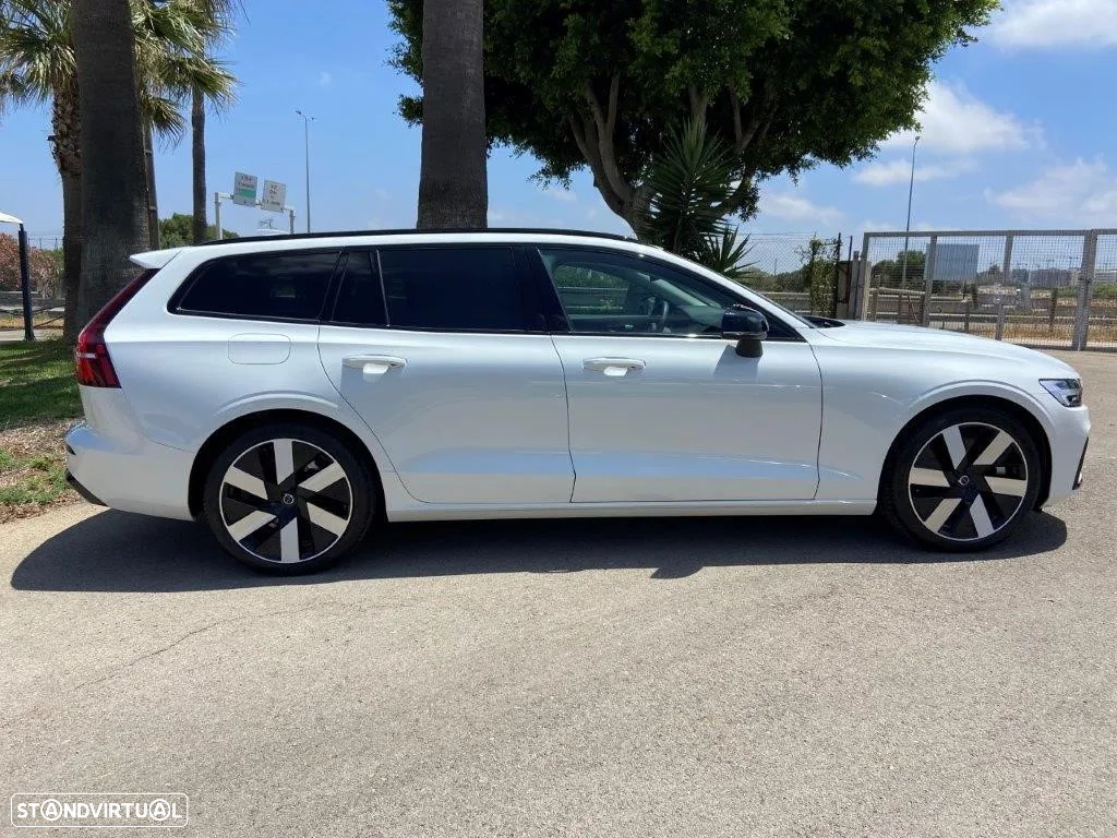 Volvo V60 2.0 T6 AWD TE Plus Dark - 3