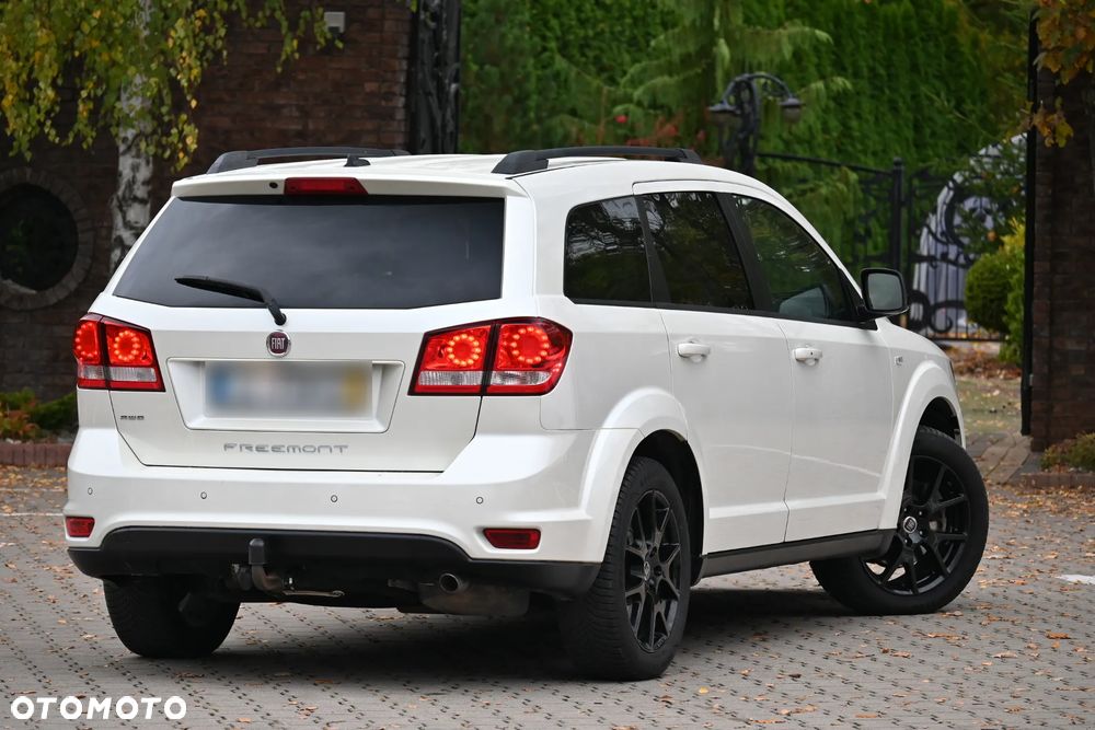 Fiat Freemont 2.0 Multijet 16V DPF Automatik Allrad Black Code - 15
