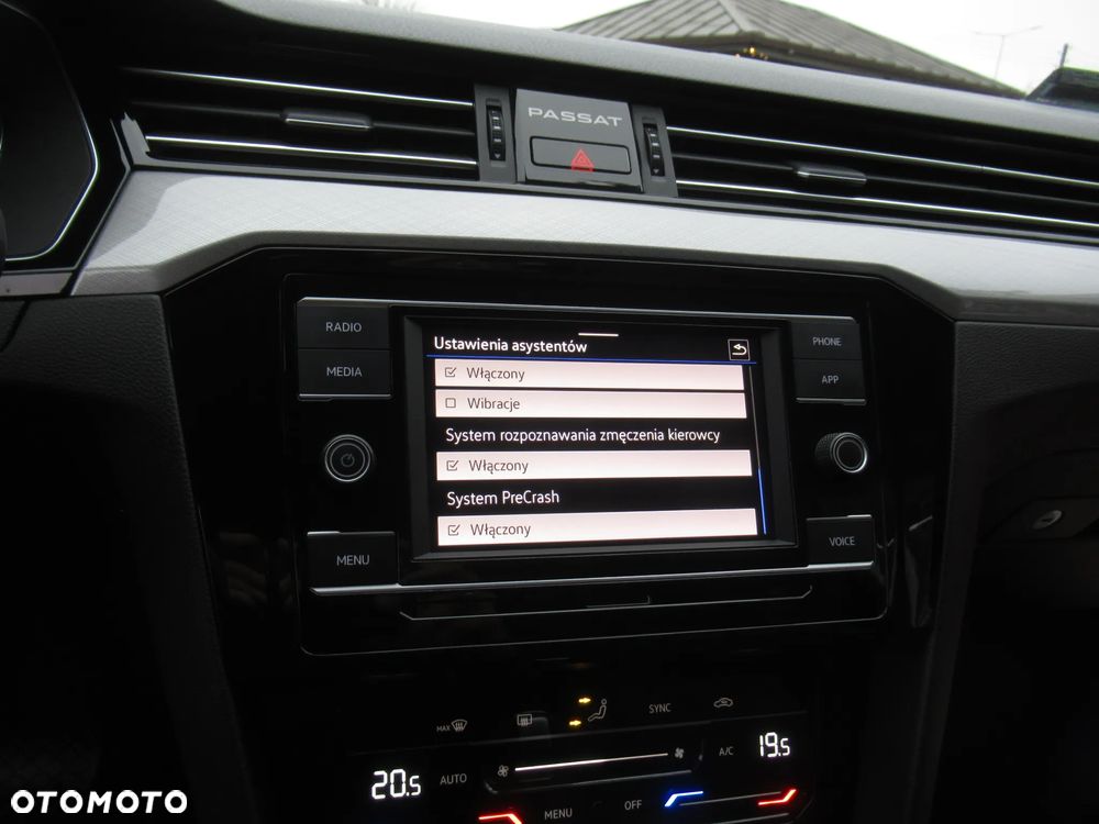 Volkswagen Passat 1.5 TSI EVO Business DSG - 25