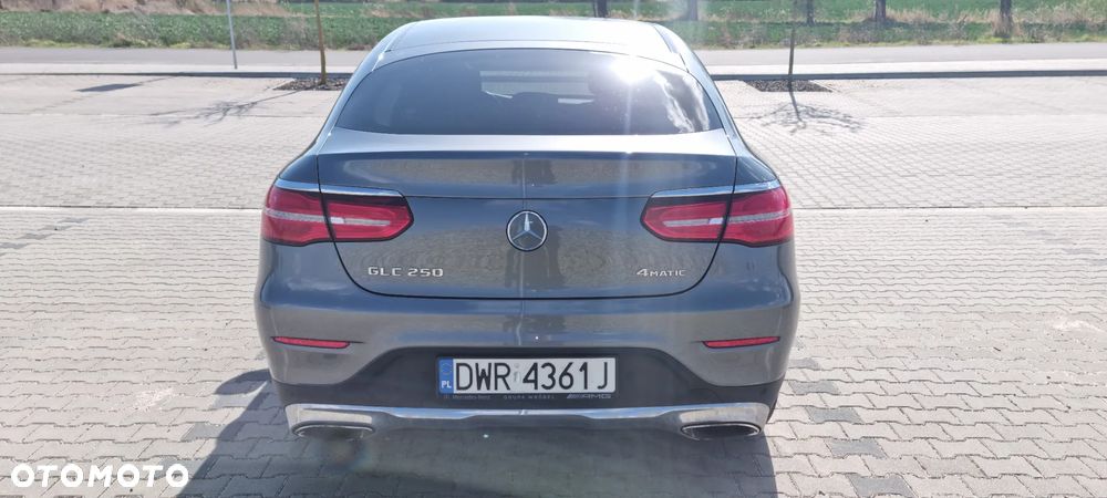 Mercedes-Benz GLC - 25