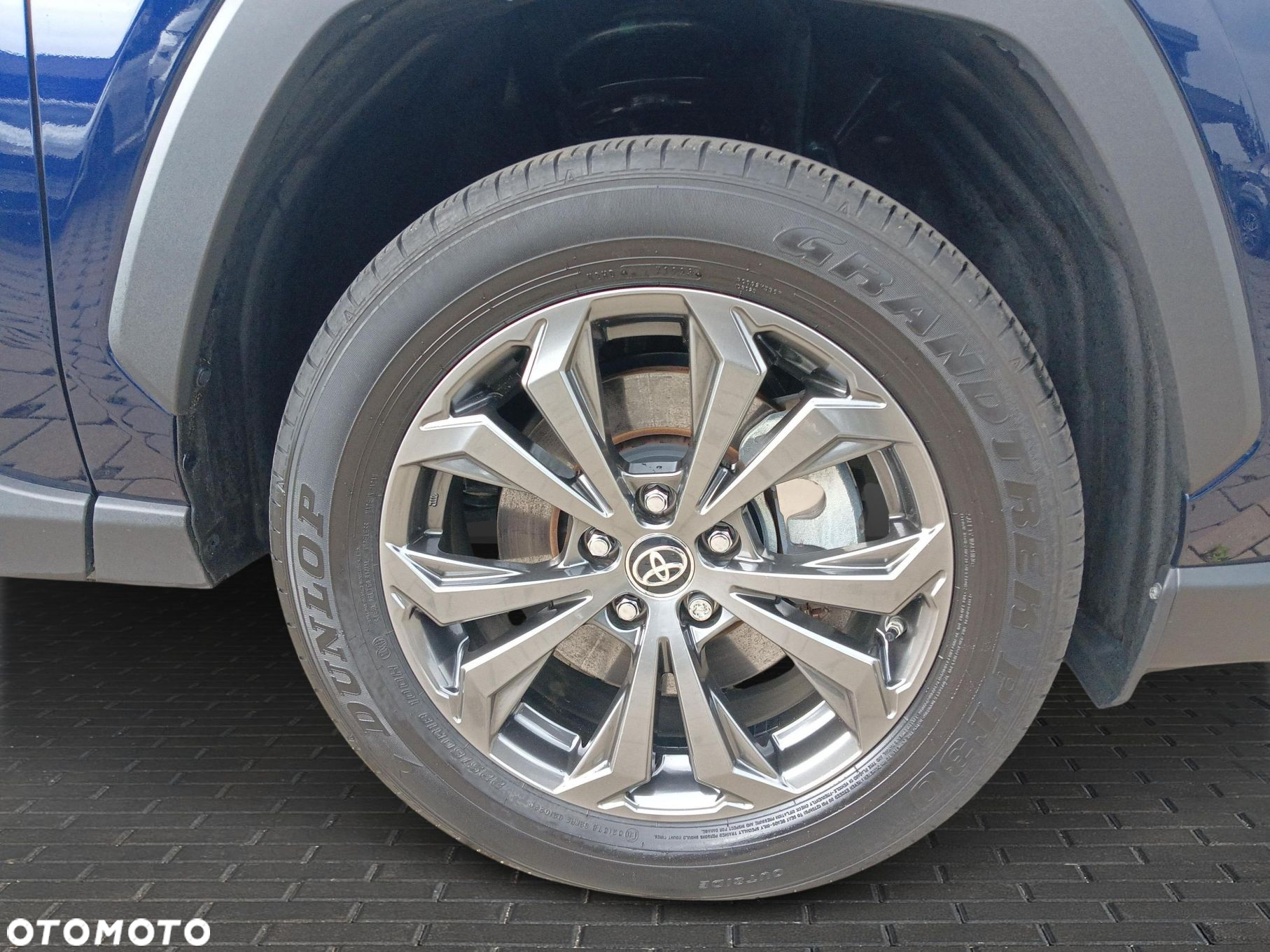 Toyota RAV4 - 10