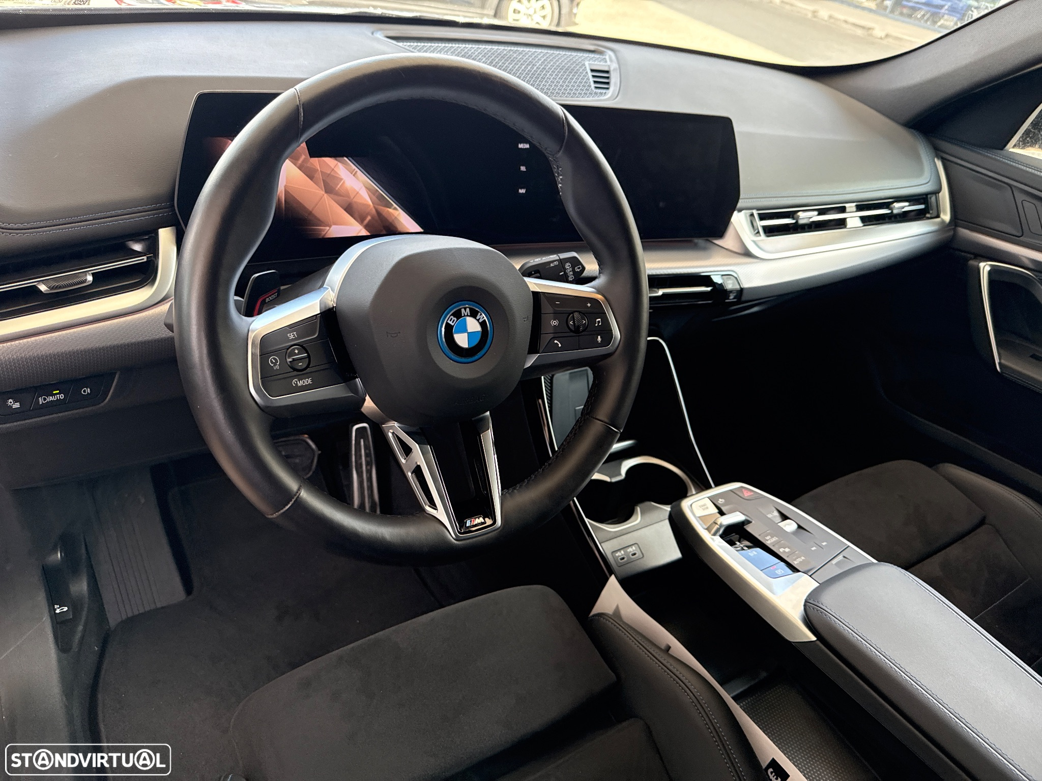 BMW iX1 xDrive30 Pack Desportivo M - 8