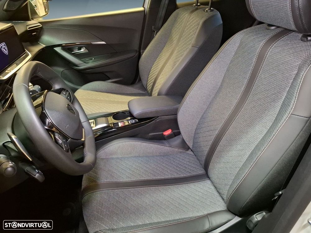 Peugeot 2008 1.2 Hybrid Allure e-DCS6 - 11