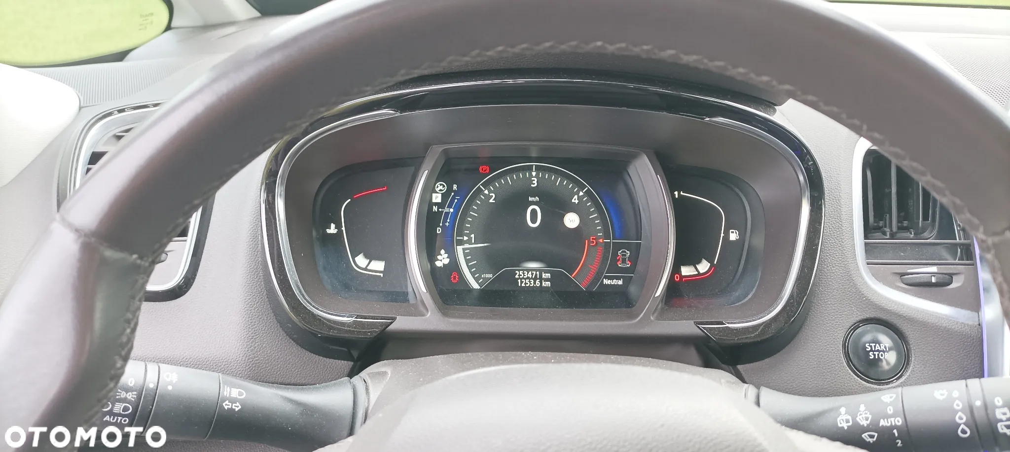 Renault Espace 1.6 dCi Energy Initiale Paris EDC 7os - 7